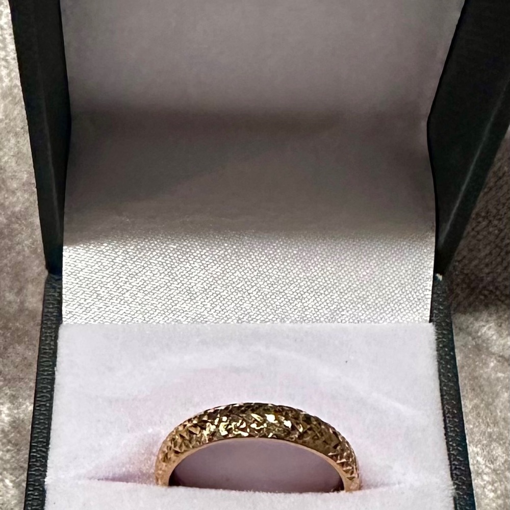 14k vintage Gold Band - Picture 7 of 9